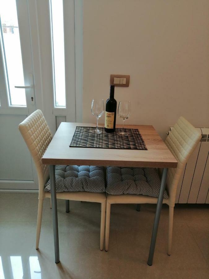 Studio Apartman Irena 2 Bijela Zewnętrze zdjęcie