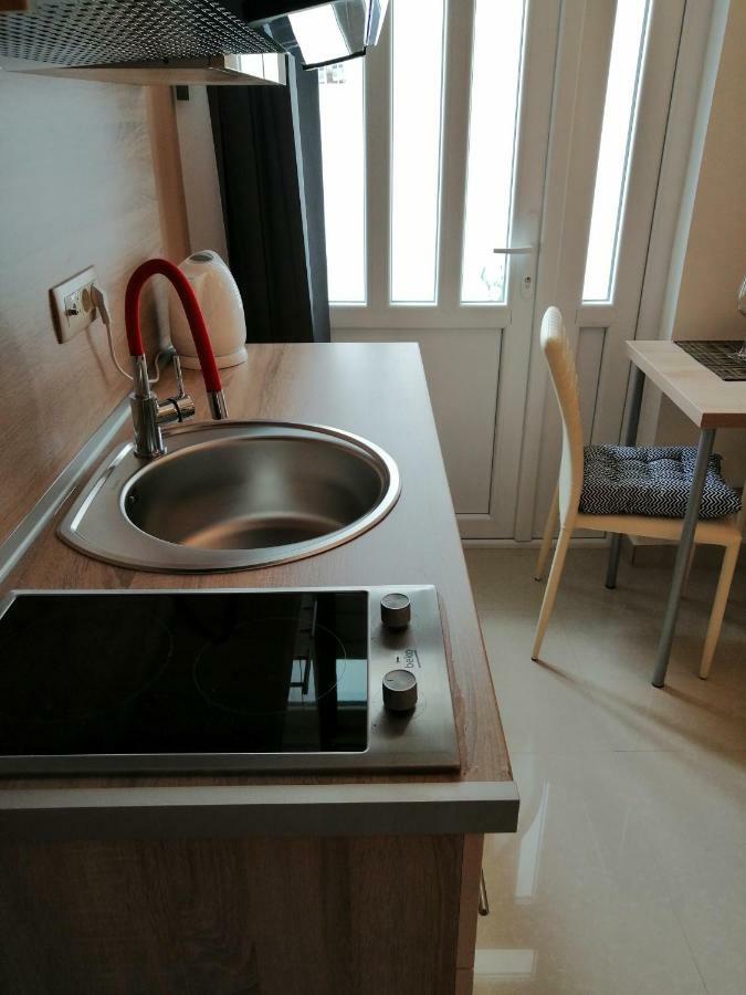 Studio Apartman Irena 2 Bijela Zewnętrze zdjęcie